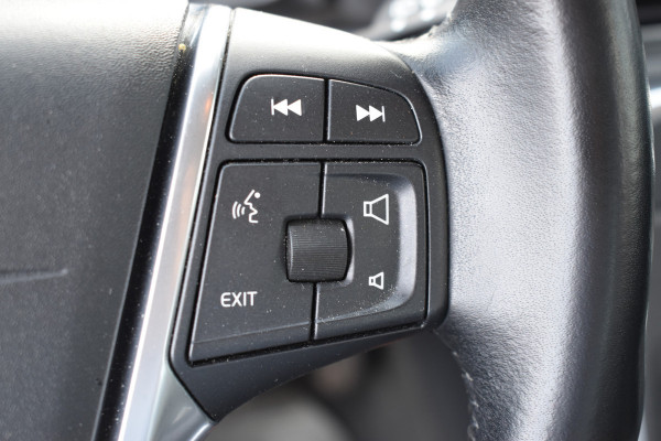 Volvo V70 D3 150PK Automaat Polar ACC | Xenon | Trekhaak | Leder | Standkachel | Stoelverwarming