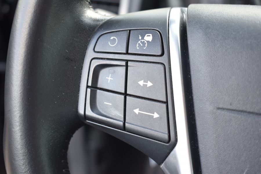 Volvo V70 D3 150PK Automaat Polar ACC | Xenon | Trekhaak | Leder | Standkachel | Stoelverwarming