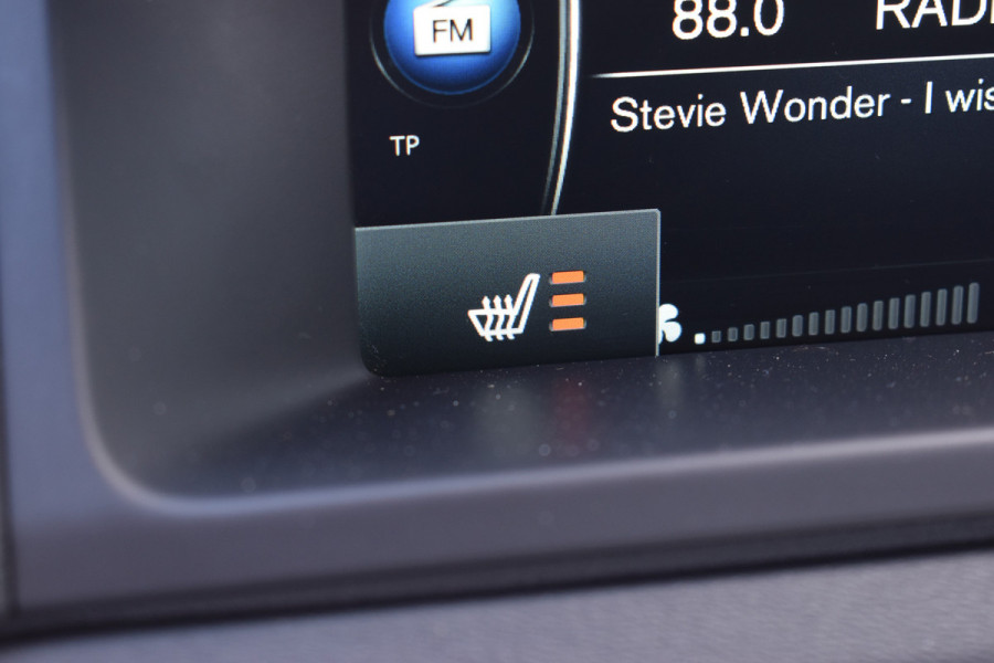 Volvo V70 D3 150PK Automaat Polar ACC | Xenon | Trekhaak | Leder | Standkachel | Stoelverwarming