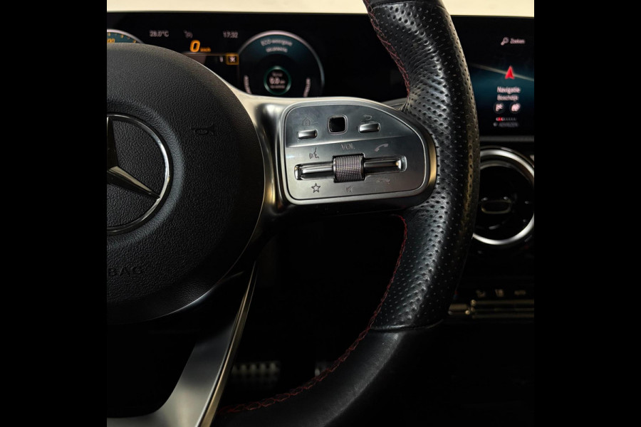 Mercedes-Benz CLA-Klasse 200 Advantage AMG-pakket Camera/Sfeer