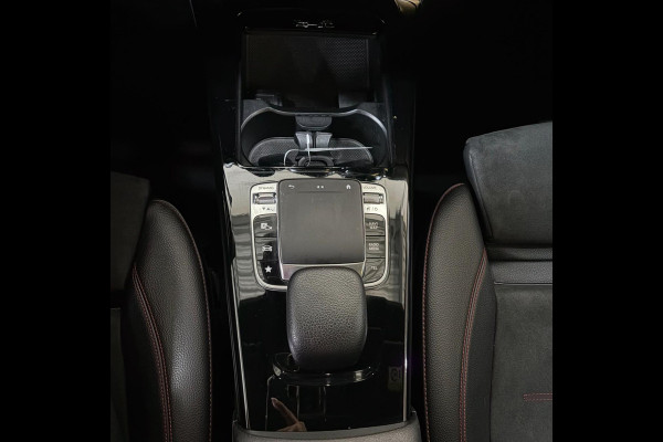 Mercedes-Benz CLA-Klasse 200 Advantage AMG-pakket Camera/Sfeer
