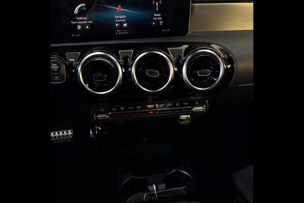 Mercedes-Benz CLA-Klasse 200 Advantage AMG-pakket Camera/Sfeer