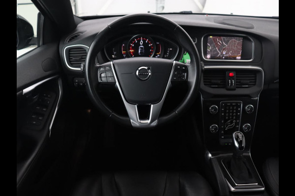 Volvo V40 Cross Country 1.5 T3 Polar+ Luxury | Panoramadak | Automaat | Camera | Full LED | Stoelverwarming | Bluetooth | Leder | Cruise control | Harman Kardon