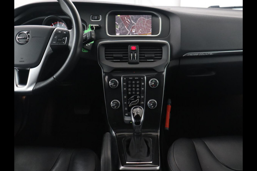 Volvo V40 Cross Country 1.5 T3 Polar+ Luxury | Panoramadak | Automaat | Camera | Full LED | Stoelverwarming | Bluetooth | Leder | Cruise control | Harman Kardon