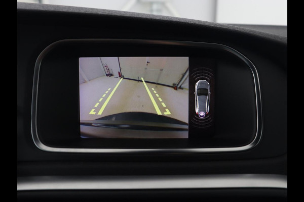 Volvo V40 Cross Country 1.5 T3 Polar+ Luxury | Panoramadak | Automaat | Camera | Full LED | Stoelverwarming | Bluetooth | Leder | Cruise control | Harman Kardon