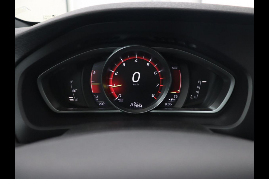 Volvo V40 Cross Country 1.5 T3 Polar+ Luxury | Panoramadak | Automaat | Camera | Full LED | Stoelverwarming | Bluetooth | Leder | Cruise control | Harman Kardon