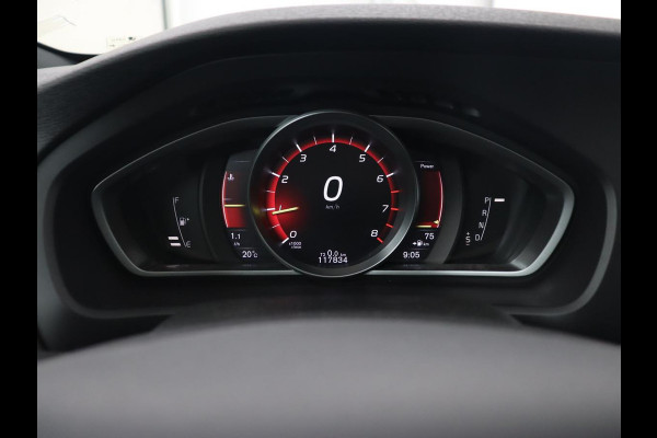 Volvo V40 Cross Country 1.5 T3 Polar+ Luxury | Panoramadak | Automaat | Camera | Full LED | Stoelverwarming | Bluetooth | Leder | Cruise control | Harman Kardon
