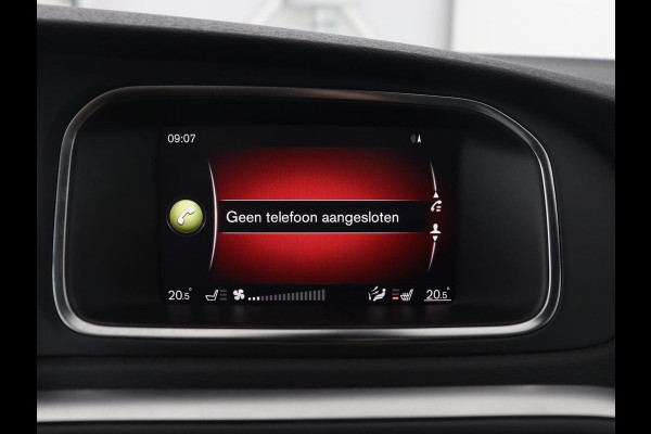 Volvo V40 Cross Country 1.5 T3 Polar+ Luxury | Panoramadak | Automaat | Camera | Full LED | Stoelverwarming | Bluetooth | Leder | Cruise control | Harman Kardon