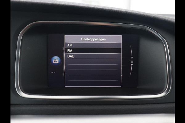 Volvo V40 Cross Country 1.5 T3 Polar+ Luxury | Panoramadak | Automaat | Camera | Full LED | Stoelverwarming | Bluetooth | Leder | Cruise control | Harman Kardon