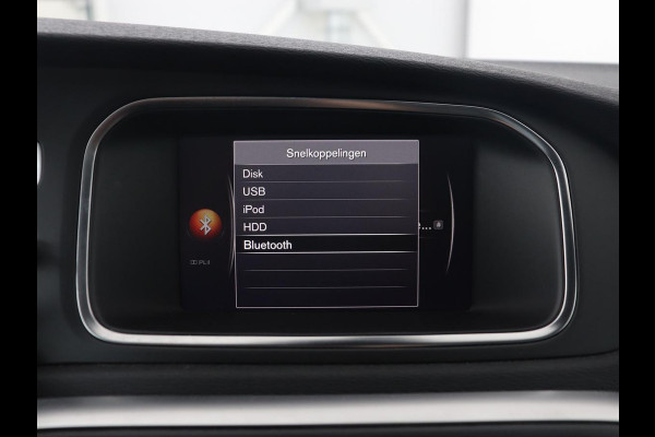 Volvo V40 Cross Country 1.5 T3 Polar+ Luxury | Panoramadak | Automaat | Camera | Full LED | Stoelverwarming | Bluetooth | Leder | Cruise control | Harman Kardon