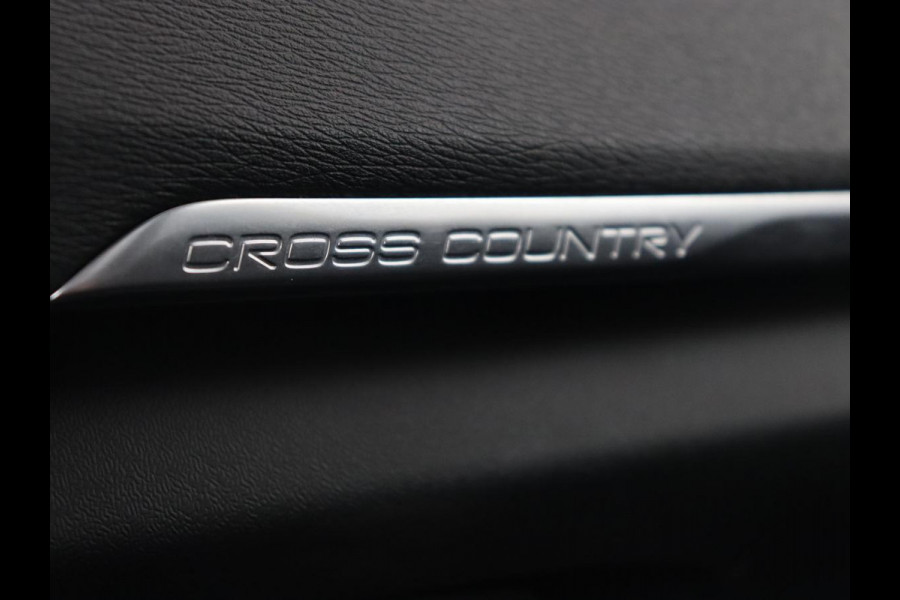 Volvo V40 Cross Country 1.5 T3 Polar+ Luxury | Panoramadak | Automaat | Camera | Full LED | Stoelverwarming | Bluetooth | Leder | Cruise control | Harman Kardon