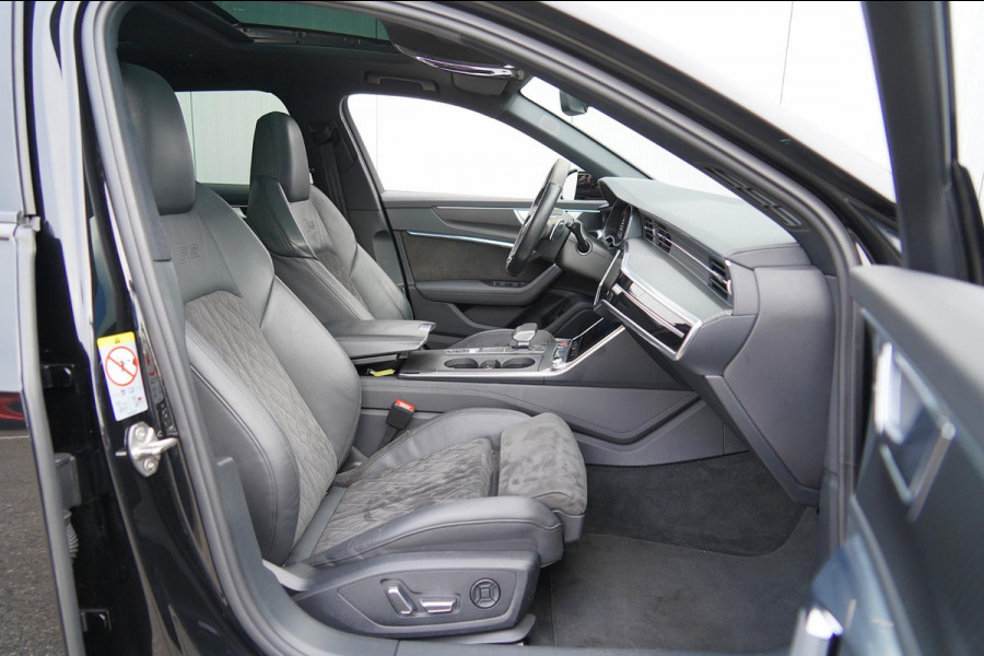 Audi RS6 Avant TFSI quattro / ABT uitlaat / RS dynamic pack / Vierwielsturing / 23 Inch LMV / Incl. BTW / Luchtvering / Pano / B&O Audi RS6 Avant TFSI quattro / ABT uitlaat / RS dynamic pack / Vierwielsturing / 23 Inch LMV / Incl. BTW / Luchtvering / Pano / B&O