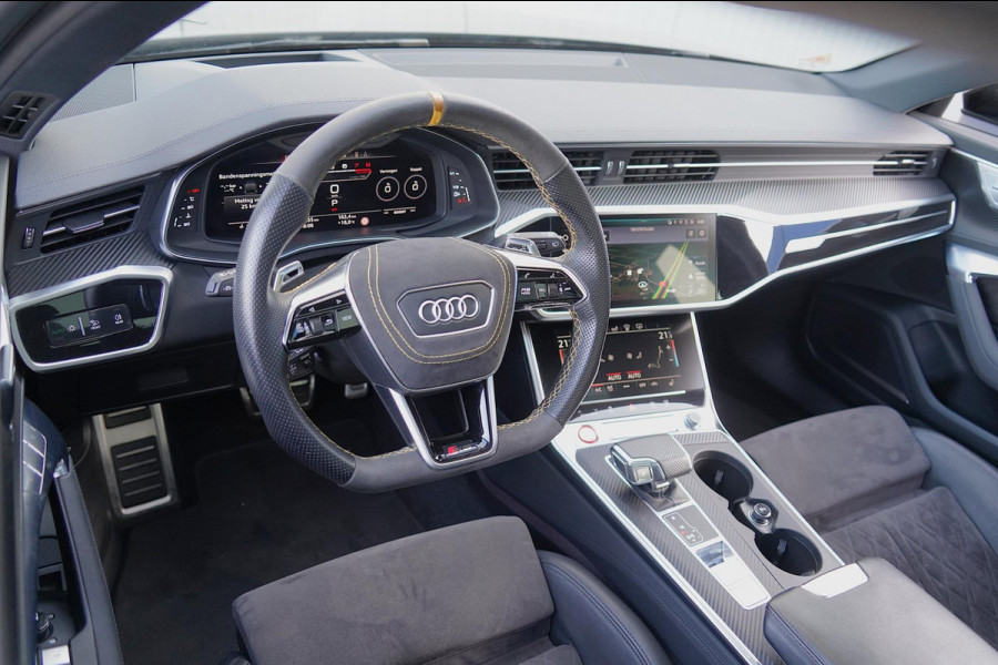 Audi RS6 Avant TFSI quattro / ABT uitlaat / RS dynamic pack / Vierwielsturing / 23 Inch LMV / Incl. BTW / Luchtvering / Pano / B&O Audi RS6 Avant TFSI quattro / ABT uitlaat / RS dynamic pack / Vierwielsturing / 23 Inch LMV / Incl. BTW / Luchtvering / Pano / B&O