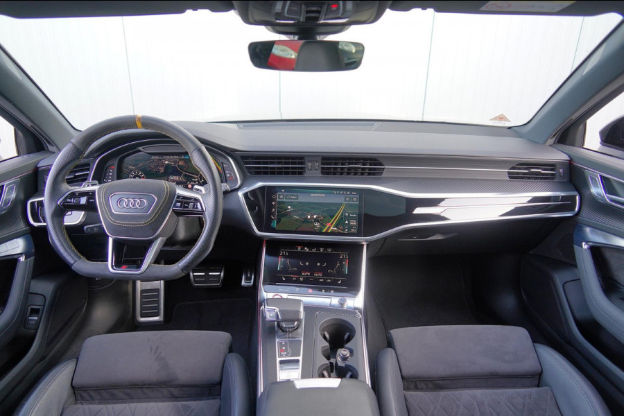 Audi RS6 Avant TFSI quattro / ABT uitlaat / RS dynamic pack / Vierwielsturing / 23 Inch LMV / Incl. BTW / Luchtvering / Pano / B&O Audi RS6 Avant TFSI quattro / ABT uitlaat / RS dynamic pack / Vierwielsturing / 23 Inch LMV / Incl. BTW / Luchtvering / Pano / B&O