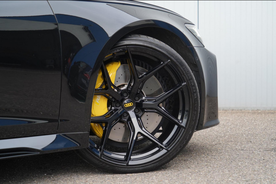 Audi RS6 Avant TFSI quattro / ABT uitlaat / RS dynamic pack / Vierwielsturing / 23 Inch LMV / Incl. BTW / Luchtvering / Pano / B&O Audi RS6 Avant TFSI quattro / ABT uitlaat / RS dynamic pack / Vierwielsturing / 23 Inch LMV / Incl. BTW / Luchtvering / Pano / B&O