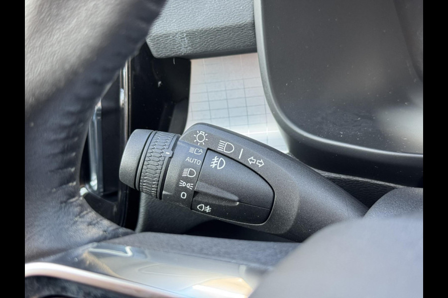 Volvo XC40 1.5 T3 Business Pro 1e Eig. Clima Navigatie Adaptive cruise Carplay Elektrisch klep