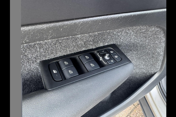Volvo XC40 1.5 T3 Business Pro 1e Eig. Clima Navigatie Adaptive cruise Carplay Elektrisch klep
