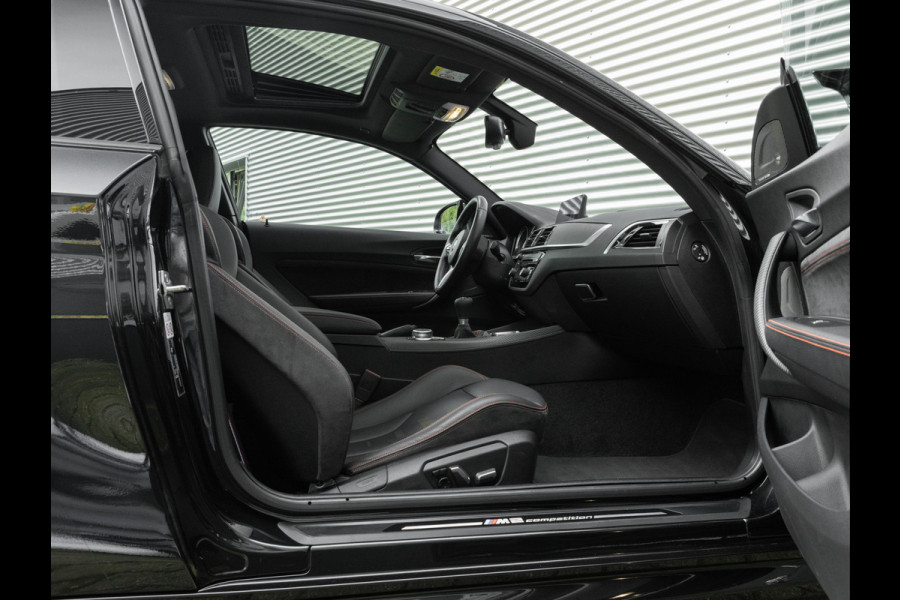 BMW 2 Serie Coupé M2 Competition - Manual - Dak - M-Sport Remmen - M-Driver Pack - M-Zetels