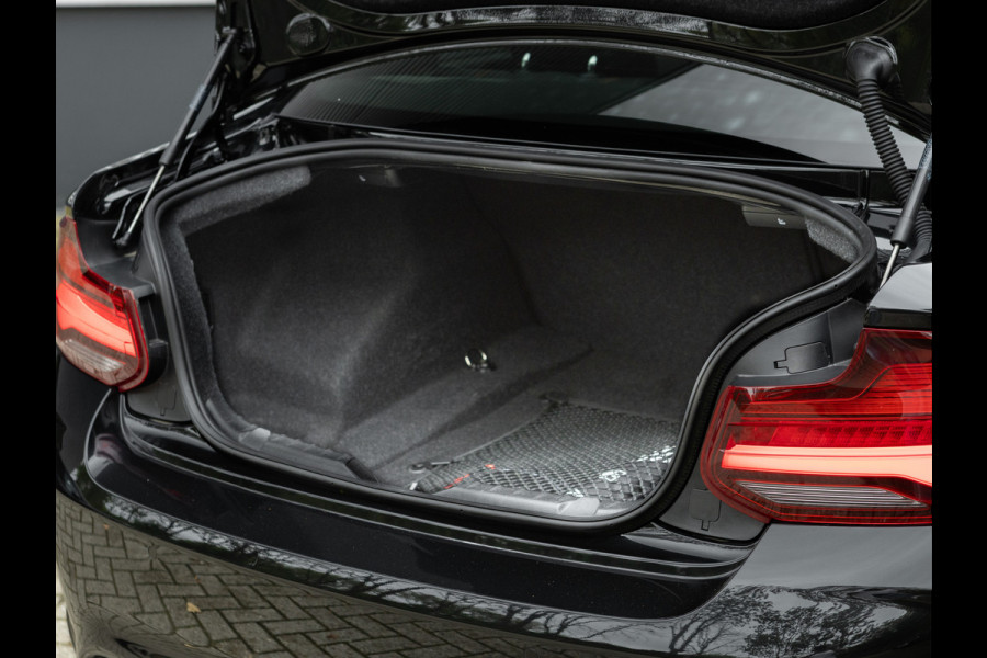 BMW 2 Serie Coupé M2 Competition - Manual - Dak - M-Sport Remmen - M-Driver Pack - M-Zetels