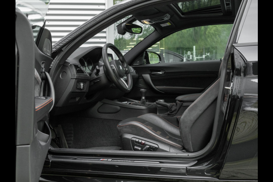 BMW 2 Serie Coupé M2 Competition - Manual - Dak - M-Sport Remmen - M-Driver Pack - M-Zetels