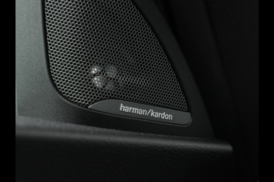 BMW 2 Serie Coupé M2 Competition - Manual - Dak - M-Sport Remmen - M-Driver Pack - M-Zetels