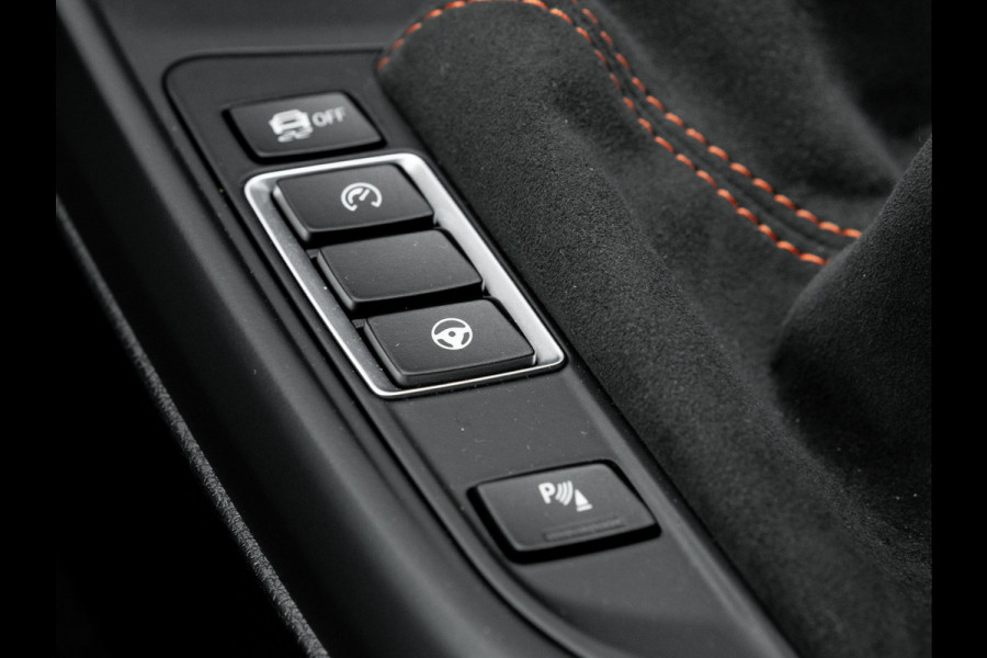 BMW 2 Serie Coupé M2 Competition - Manual - Dak - M-Sport Remmen - M-Driver Pack - M-Zetels