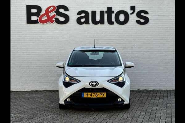 Toyota Aygo 1.0 VVT-i x-play Airco Achteruitrijcamera Apple Carplay / Android Auto Elektrisch bedienbare ramen