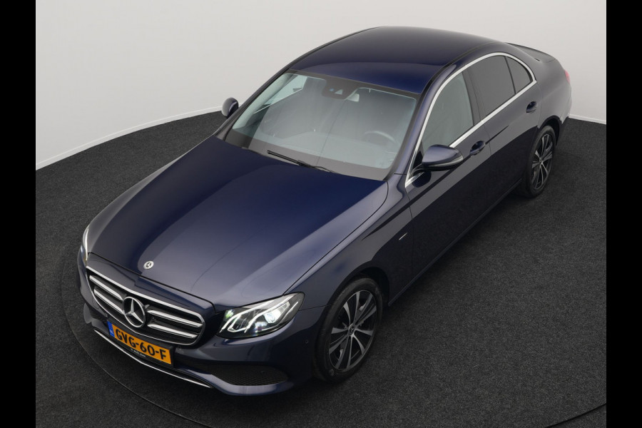 Mercedes-Benz E-Klasse 300 e 9MATIC Avantgarde Plug In Hybrid 320pk UNIEK 42.495km PHEV | Trekhaak af Fabriek | Camera | Sportstoelen Verwarmd | Apple Carplay | Led Koplampen |