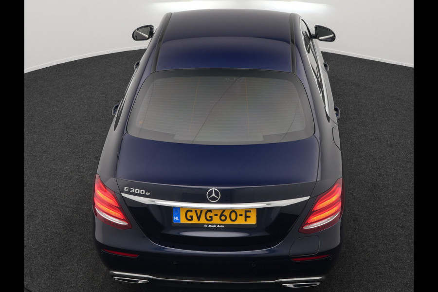 Mercedes-Benz E-Klasse 300 e 9MATIC Avantgarde Plug In Hybrid 320pk UNIEK 42.495km PHEV | Trekhaak af Fabriek | Camera | Sportstoelen Verwarmd | Apple Carplay | Led Koplampen |