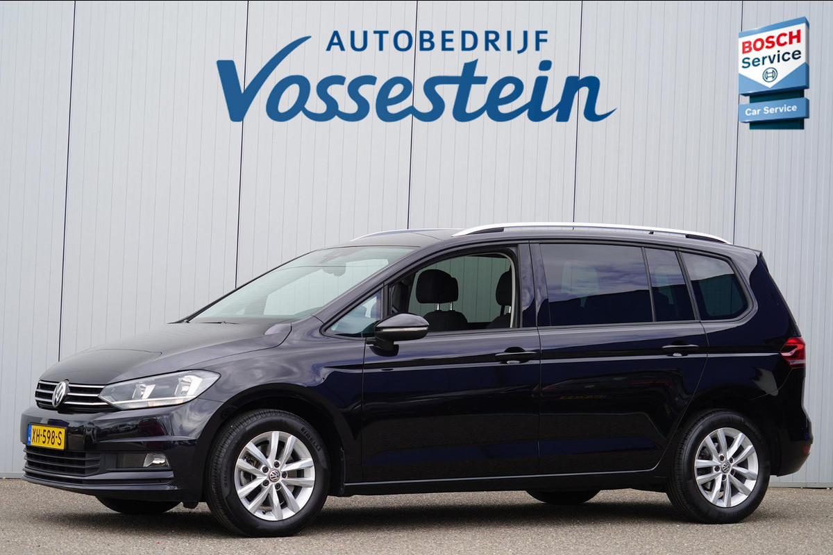 Volkswagen Touran 1.4 TSI Comfortline Business 7p / Navigatie / Camera / Trekhaak / 111dkm NAP / 2e Eigenaar Volkswagen Touran 1.4 TSI Comfortline Business 7p / Navigatie / Camera / Trekhaak / 111dkm NAP / 2e Eigenaar