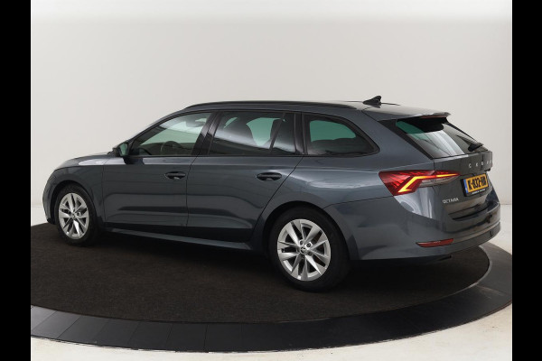 Škoda Octavia Combi 1.0 e-TSI Sport Bns | Automaat | Carplay | Cruise Control | LED | Sfeer verlichting | Climate controle | PDC | Sportstoelen | DAB+
