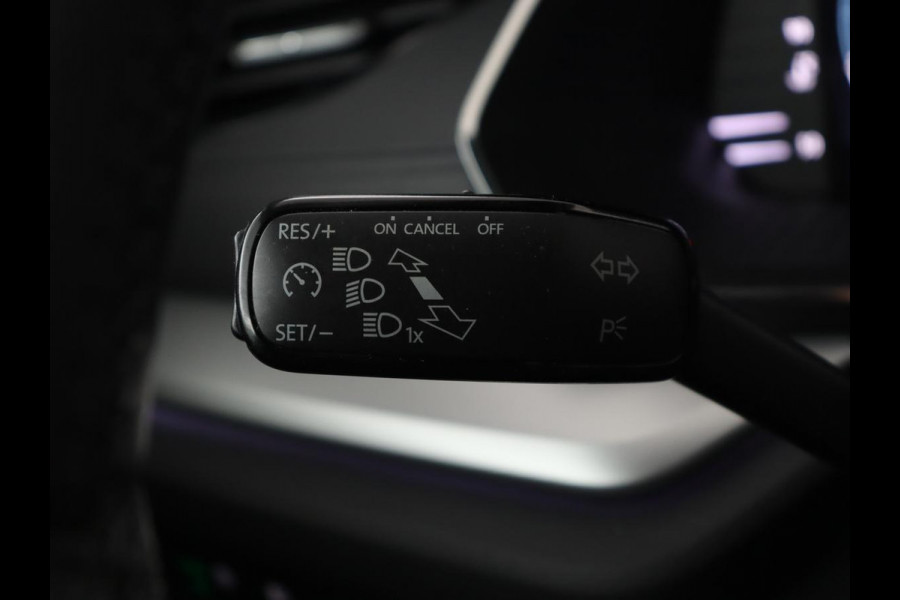 Škoda Octavia Combi 1.0 e-TSI Sport Bns | Automaat | Carplay | Cruise Control | LED | Sfeer verlichting | Climate controle | PDC | Sportstoelen | DAB+