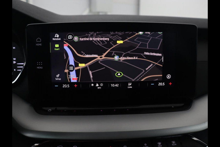 Škoda Octavia Combi 1.0 e-TSI Sport Bns | Automaat | Carplay | Cruise Control | LED | Sfeer verlichting | Climate controle | PDC | Sportstoelen | DAB+
