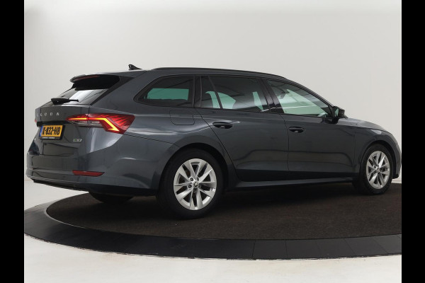 Škoda Octavia Combi 1.0 e-TSI Sport Bns | Automaat | Carplay | Cruise Control | LED | Sfeer verlichting | Climate controle | PDC | Sportstoelen | DAB+