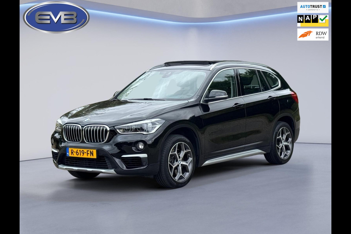 BMW X1 SDrive20i 192 pk High Executive, panoramadak, trekhaak, 1/2 lederen sportinterieur BMW X1 SDrive20i 192 pk High Executive, panoramadak, trekhaak, 1/2 lederen sportinterieur