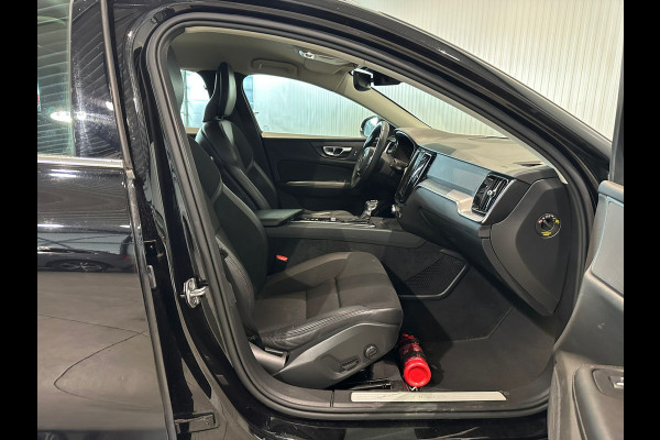 Volvo V60 D3 Aut. Momentum Parkeercamera Navigatie 150pk