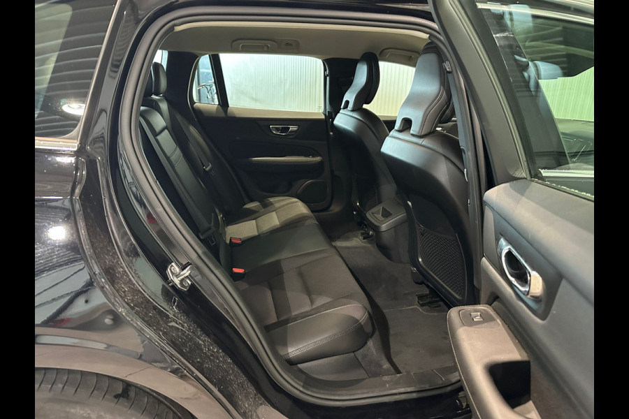 Volvo V60 D3 Aut. Momentum Parkeercamera Navigatie 150pk