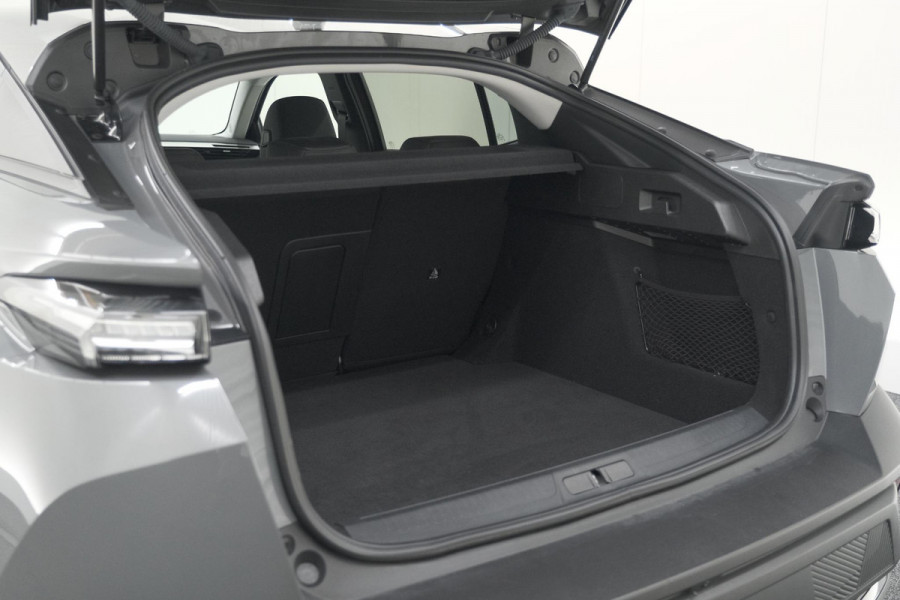 Peugeot 408 1.2 Hybrid 136 e-DSC6 Allure | 360 Camera | Navigatie | Parkeersensoren | Apple Carplay