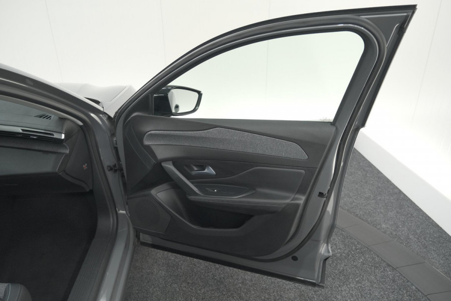 Peugeot 408 1.2 Hybrid 136 e-DSC6 Allure | 360 Camera | Navigatie | Parkeersensoren | Apple Carplay