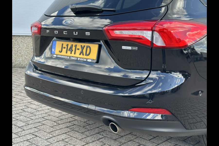 Ford FOCUS Wagon 1.0 EBH Titanium. X Bns WINTERPACK! PARKINGPACK!