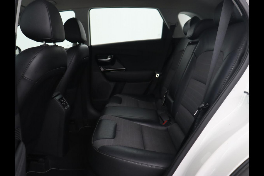 Kia Niro 1.6 GDi Hybrid DynamicLine | Automaat | Trekhaak Carplay | Climate Controle | Camera | Navigatie | Half leder | Cruise controle | Airco |