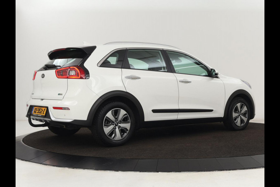 Kia Niro 1.6 GDi Hybrid DynamicLine | Automaat | Trekhaak Carplay | Climate Controle | Camera | Navigatie | Half leder | Cruise controle | Airco |