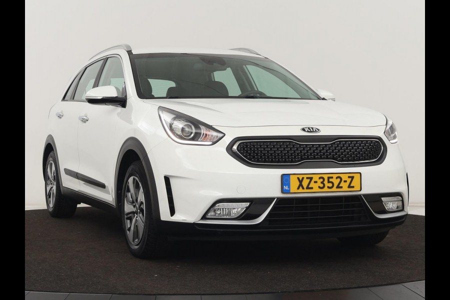 Kia Niro 1.6 GDi Hybrid DynamicLine | Automaat | Trekhaak Carplay | Climate Controle | Camera | Navigatie | Half leder | Cruise controle | Airco |