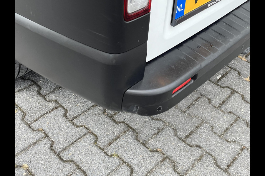 Renault Trafic 1.6 L2H1*CRUISE*A/C*3 PERS*HAAK*TEL*IMPERIAAL*TEL*