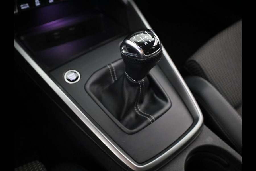 Audi A3 Sportback 35 TFSI edition one 150pk | Trekhaak | Navigatie | Adaptieve cruise controle | Verwarmbare voorstoelen
