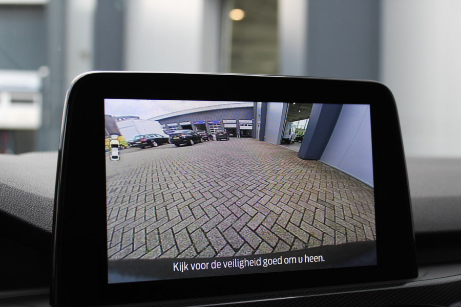 Ford Kuga 2.5-225pk Plug-in Hybrid ST-Line X. Hybride rijden voor een reële prijs ! Adaptive Cruise Control, Stoel-, stuur- en voorraamverwarming, Climate Control, Metallic lak, Camera v+a, Elektr. achterklep, Side- en lane assist etc.