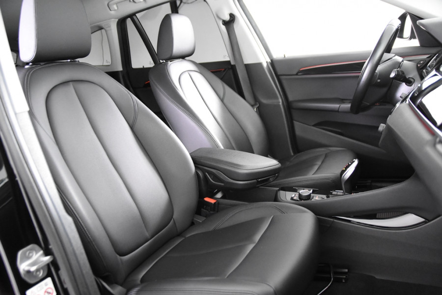 BMW X1 sDrive18i Sport *Leer*Ambient*Park Assist*