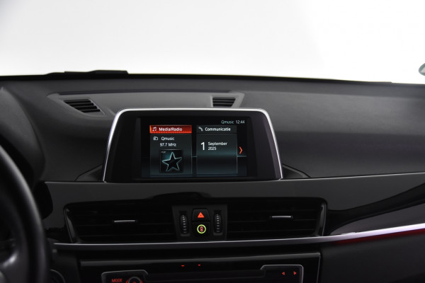 BMW X1 sDrive18i Sport *Leer*Ambient*Park Assist*