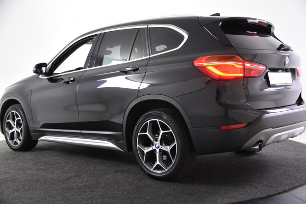 BMW X1 sDrive18i Sport *Leer*Ambient*Park Assist*