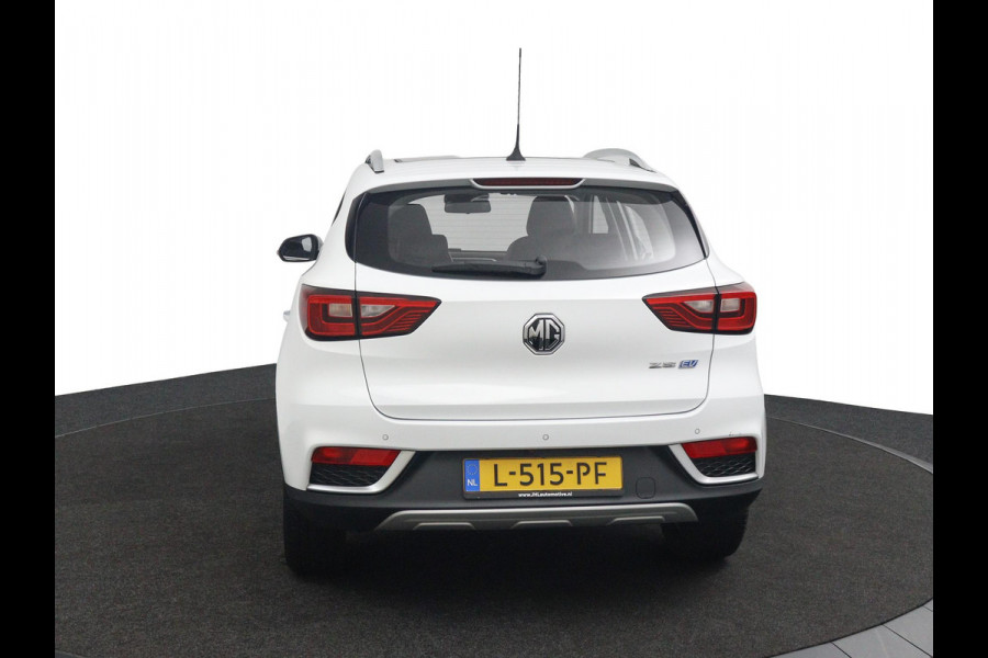 MG Mg Zs Luxury 45 kWh*PANO*A/C*CAMERA*STOELVW*ACC*CARPLAY*